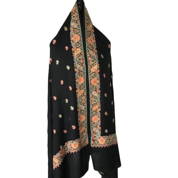 Scarves and shawls | Large Winter wrap | Cold Weather Shawl | Wedding gift ideas - Picture 3 of 11